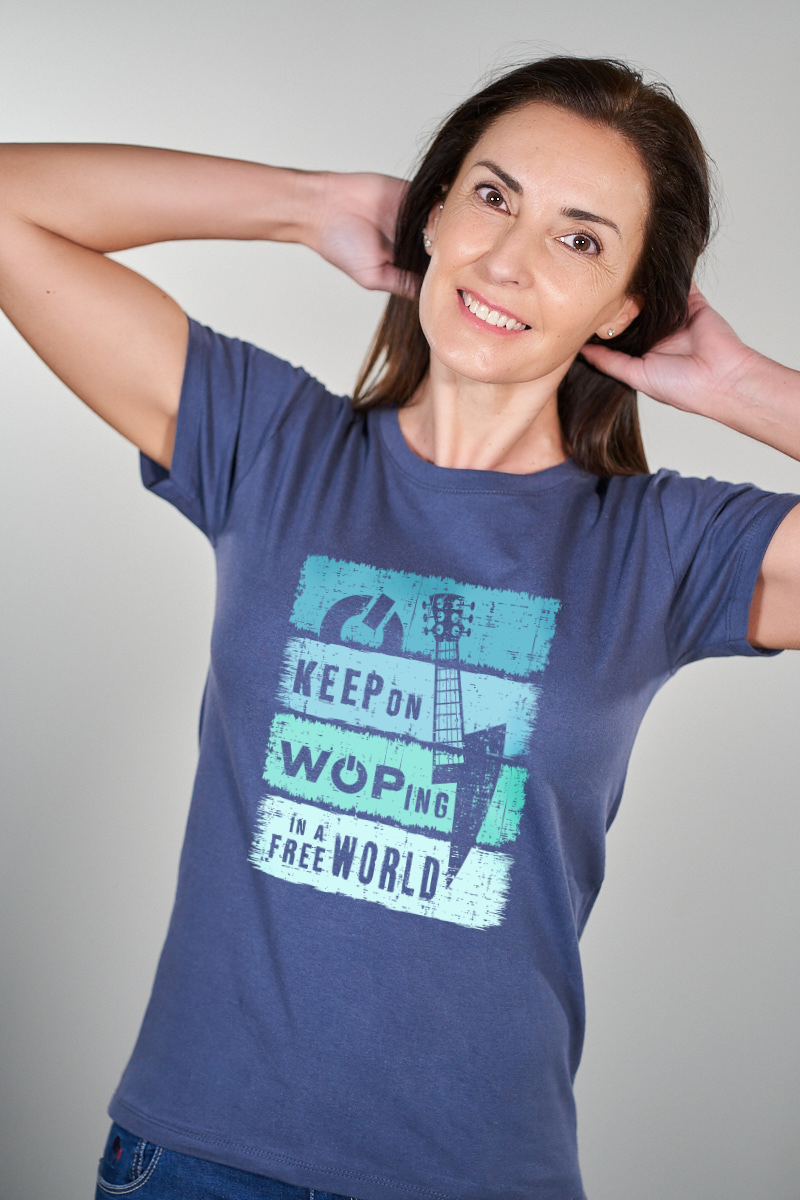 Camiseta 'Keep on WOPing in a free world' Mujer - Imagen 4